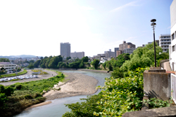 仙台市民会館から広瀬川